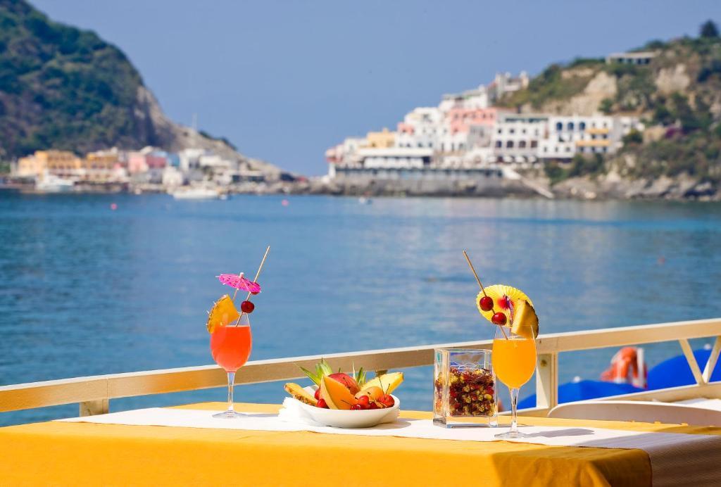 Hotel Vittorio Beach Resort Barano dʼIschia Extérieur photo